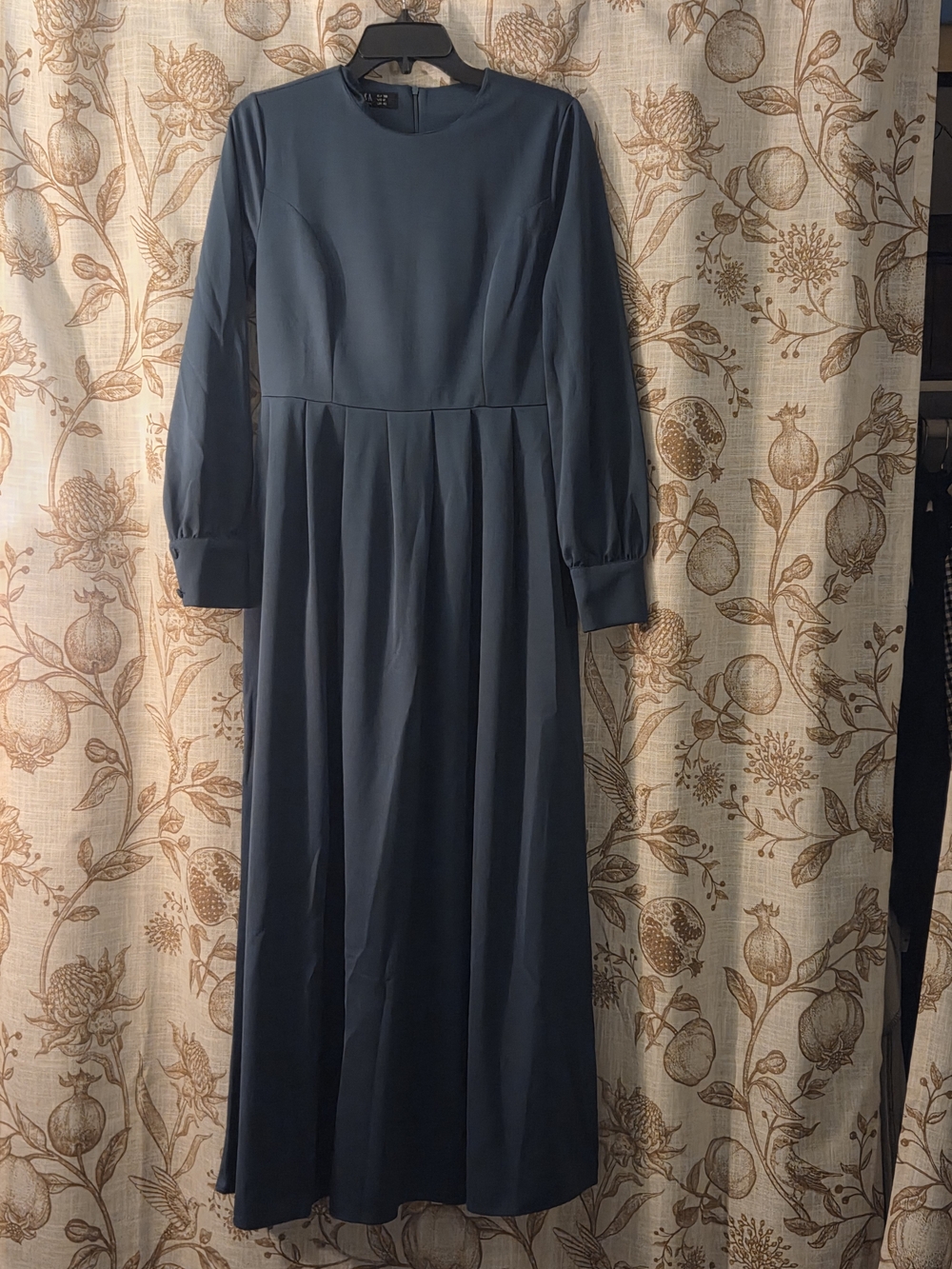 Long Sleeve Maxi Dress in Deep Green